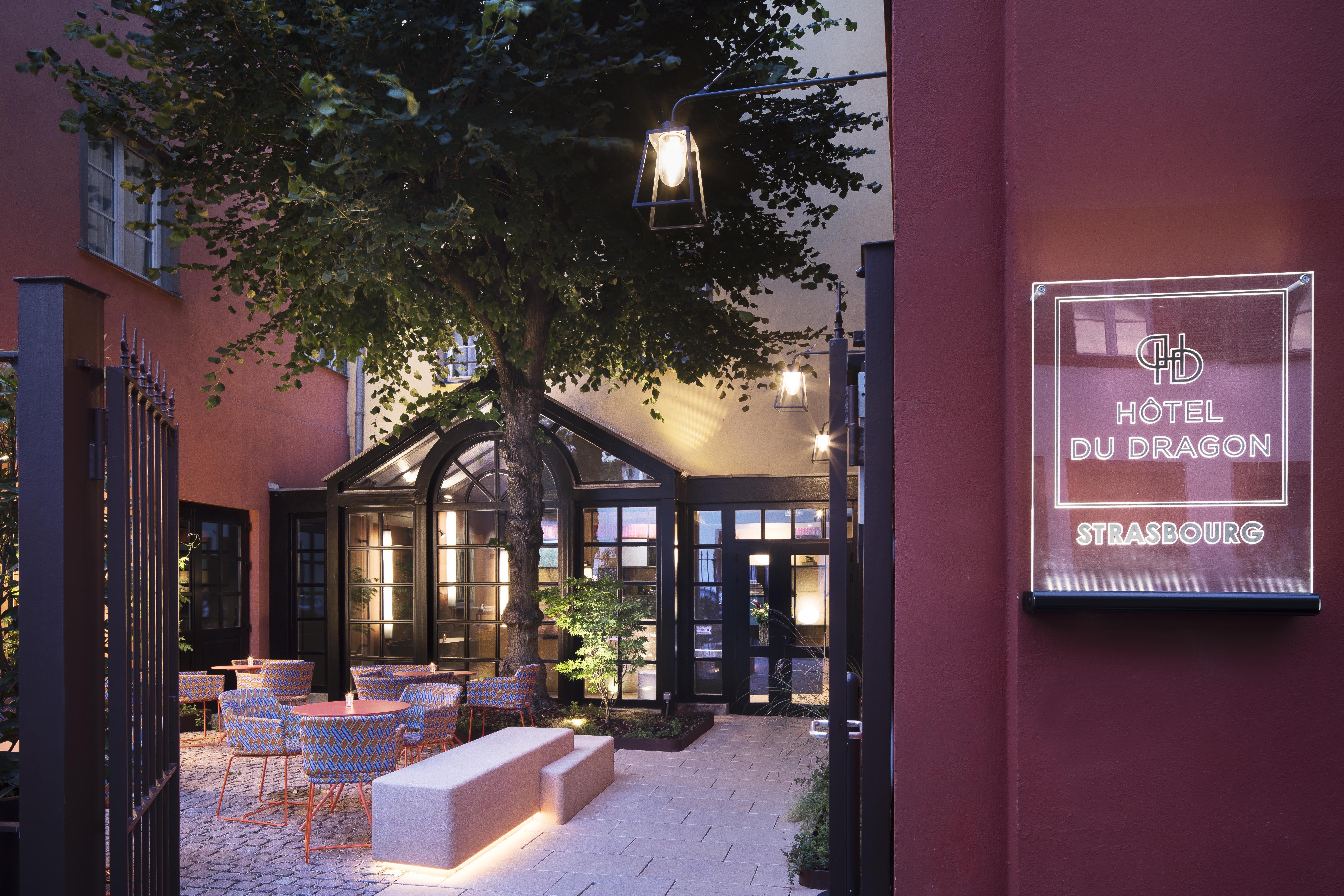 Hotel Du Dragon 32/36