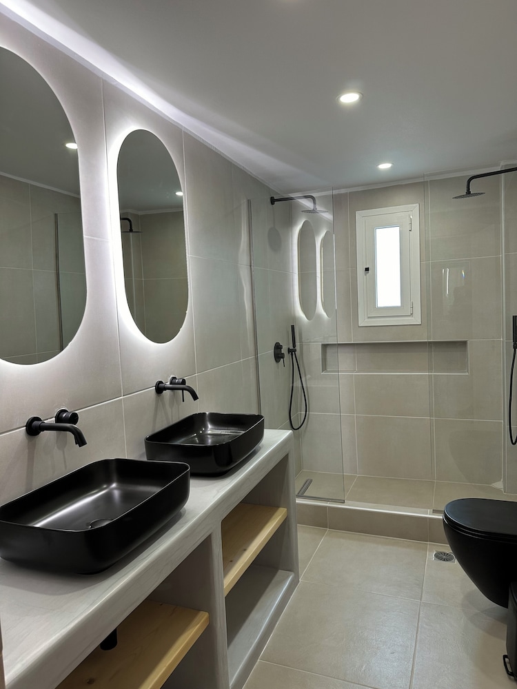 House, 6 Beds