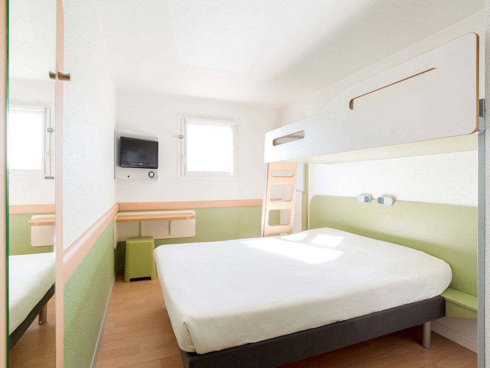 Ibis Budget Pau Est 27/71