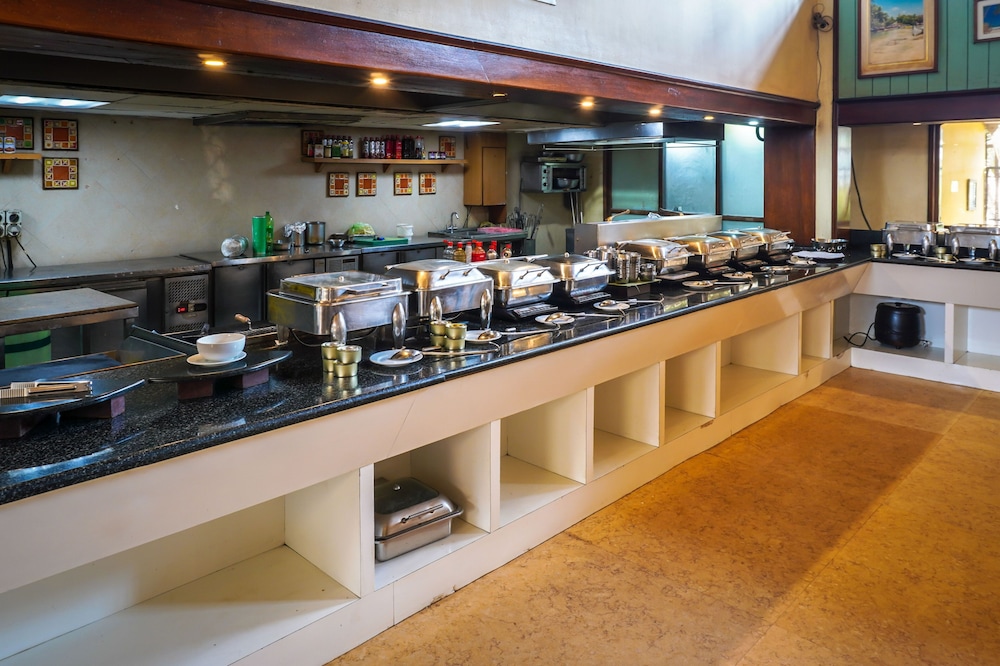 Acron Candolim Regina 36/41