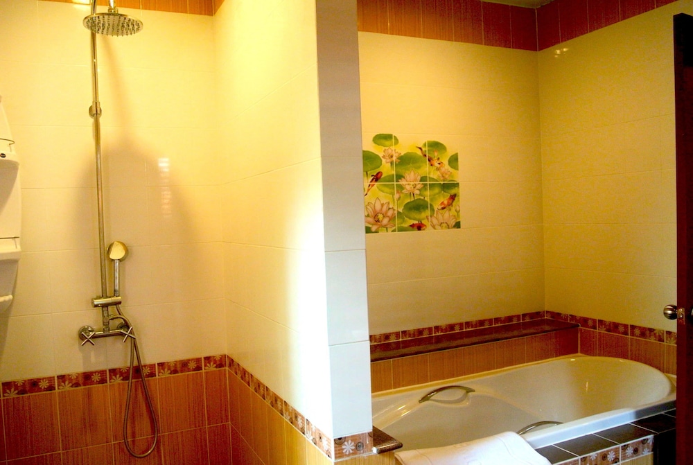P.S. Thana Resort 70/71