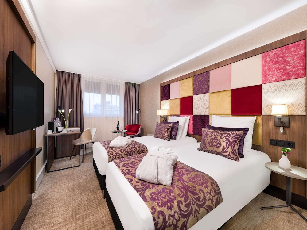 SUPERIOR, TWIN BEDS