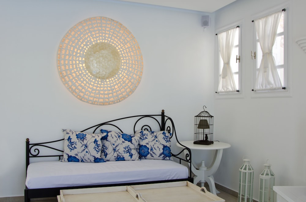 ASPALATHRAS WHITE HOTEL 2/50