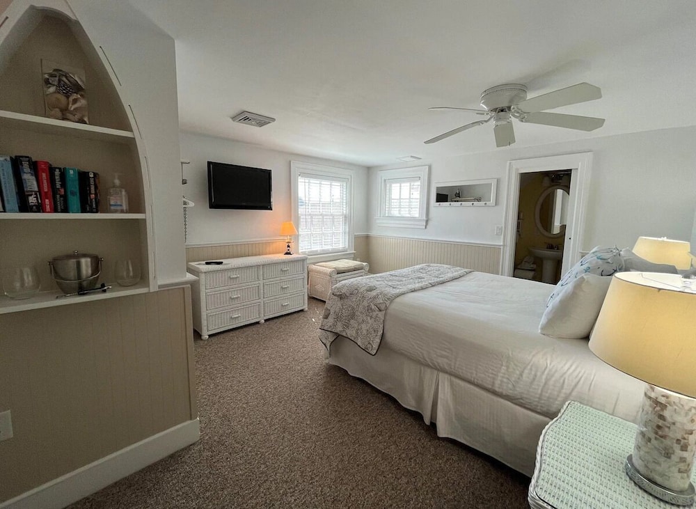 Beach Breeze Inn 19/50
