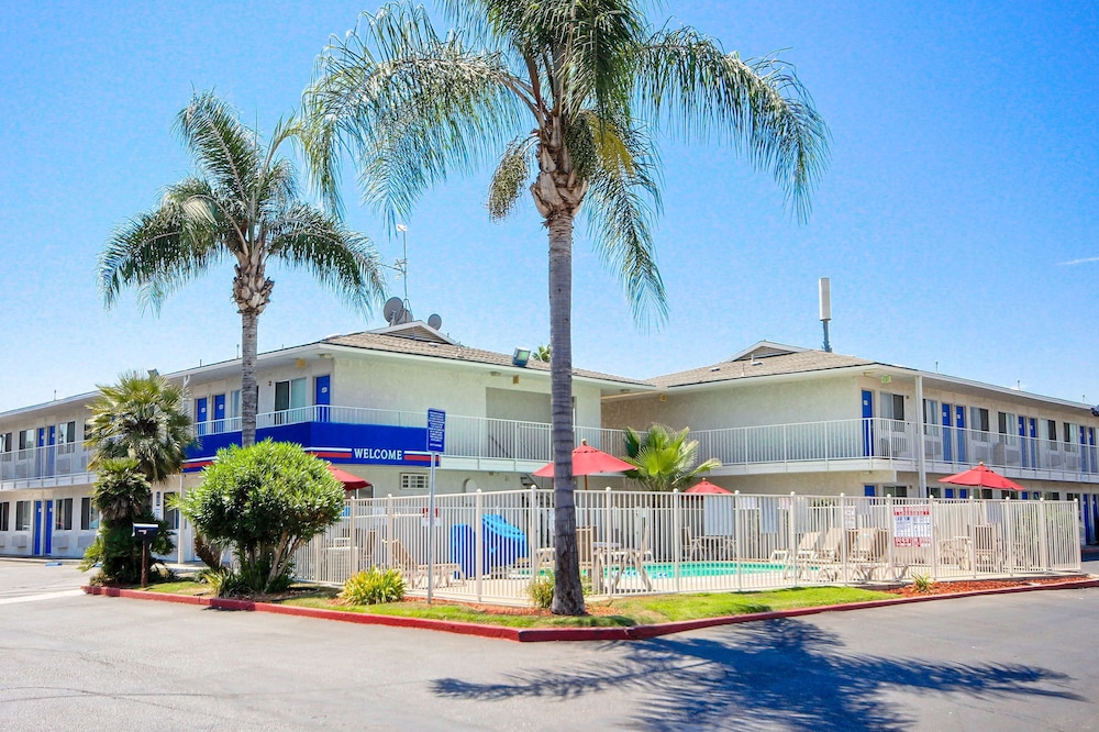 Motel6 Tulare, CA