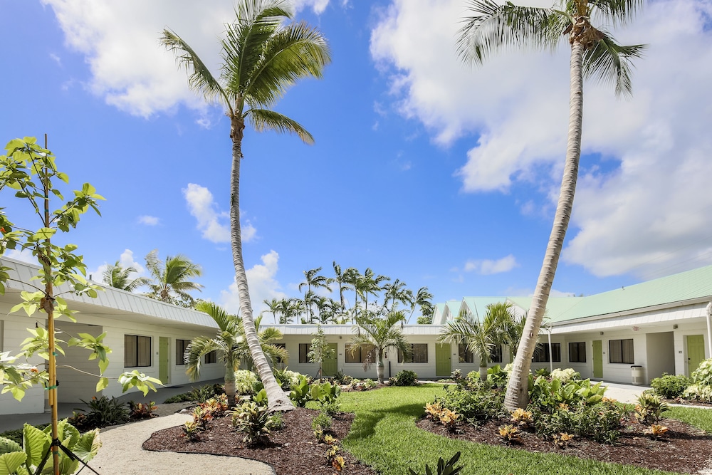 Hadley House Resort 2/64
