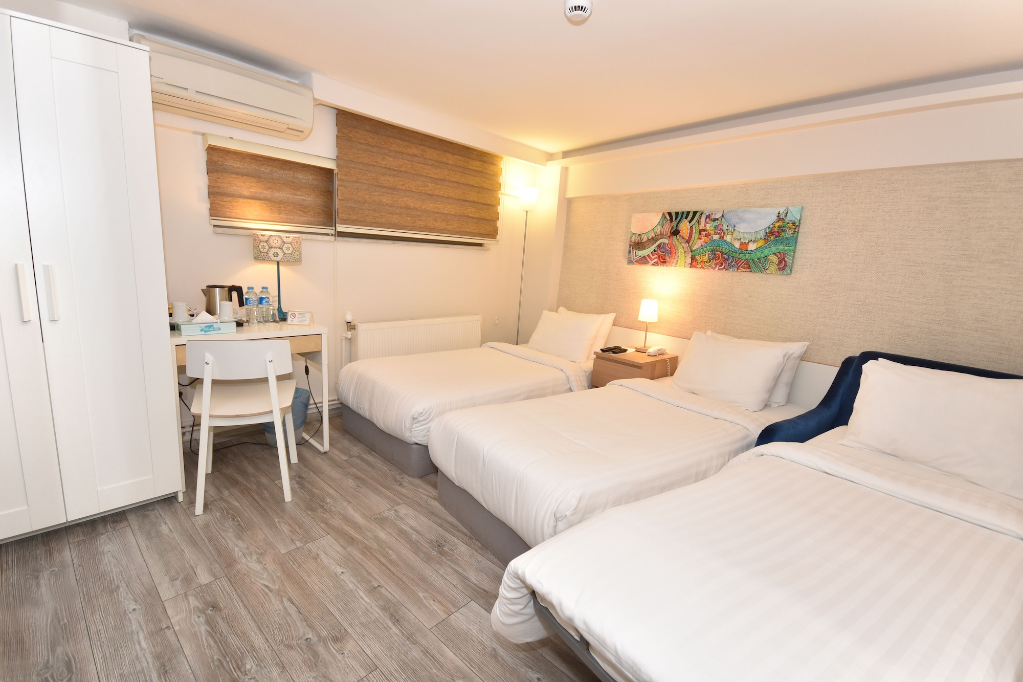 ECONOMY, TWIN BEDS