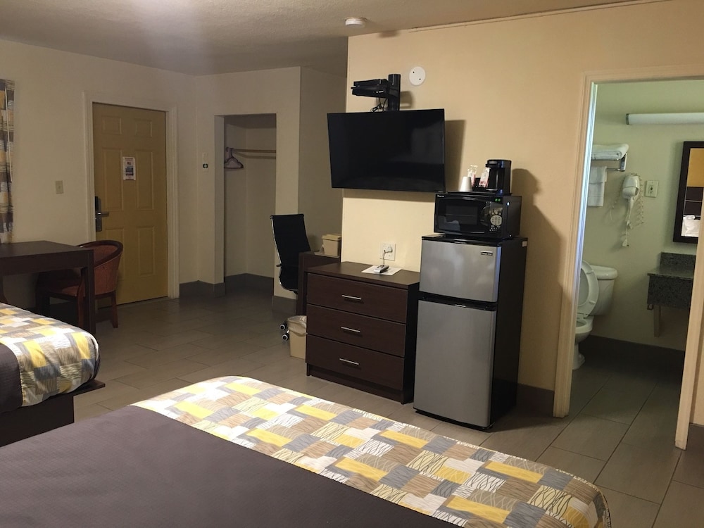 American Inn Punta Gorda 6/35
