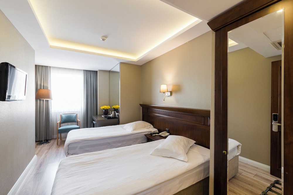 Semsan Hotel 26/66