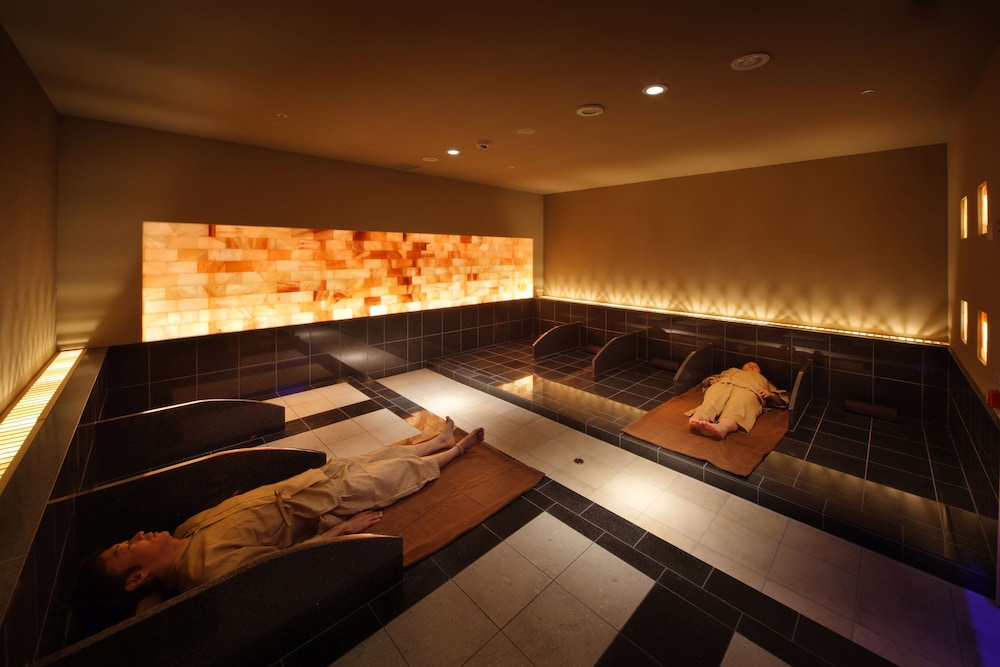 swimming pool spa