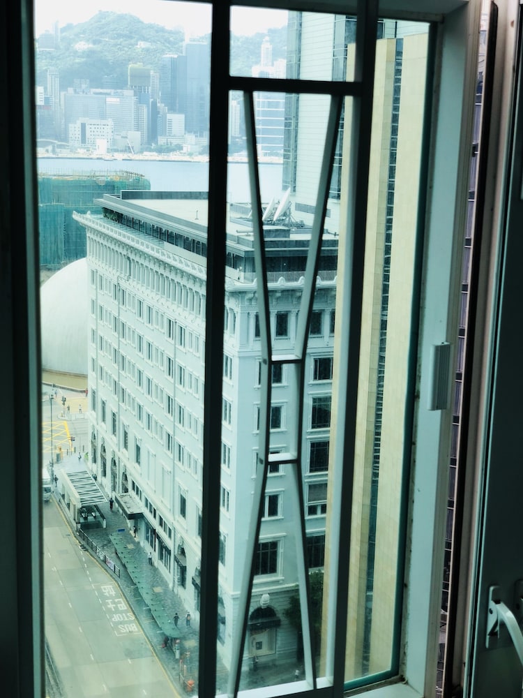 Premium Lounge 36/38