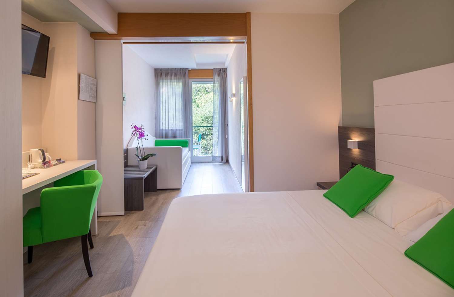 غرفة بسرير كوين بإطلالة على الحديقة بشرفة، Best Western Regina Elena 4/6