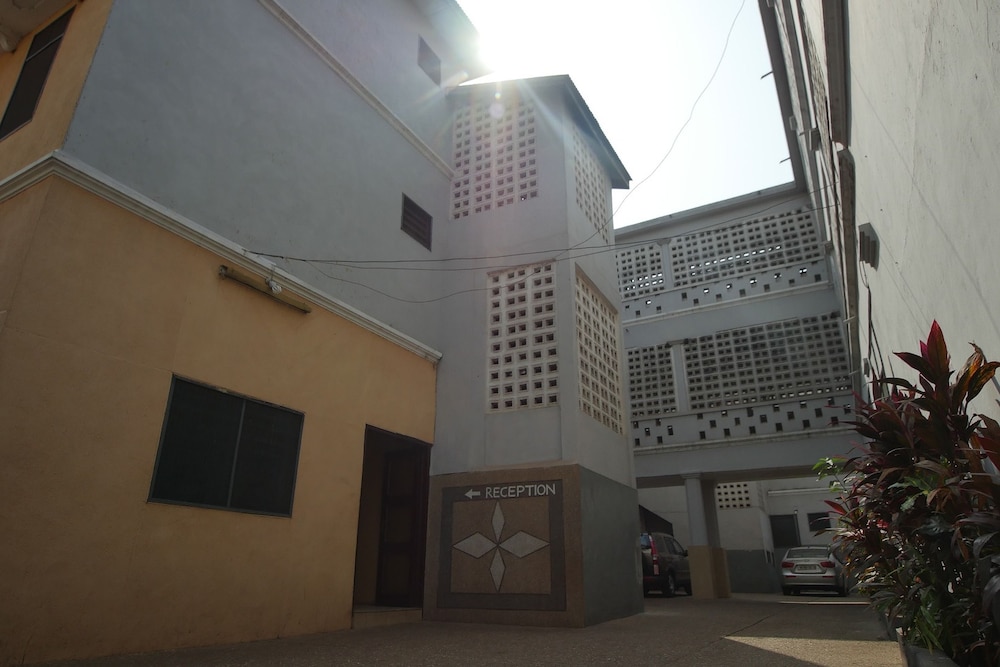 St. Sam Hotel Kamusi 3/20