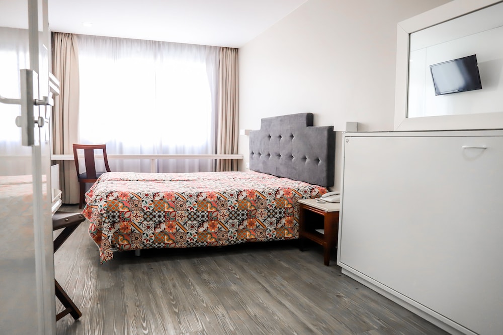 Hotel Avenida 16/78