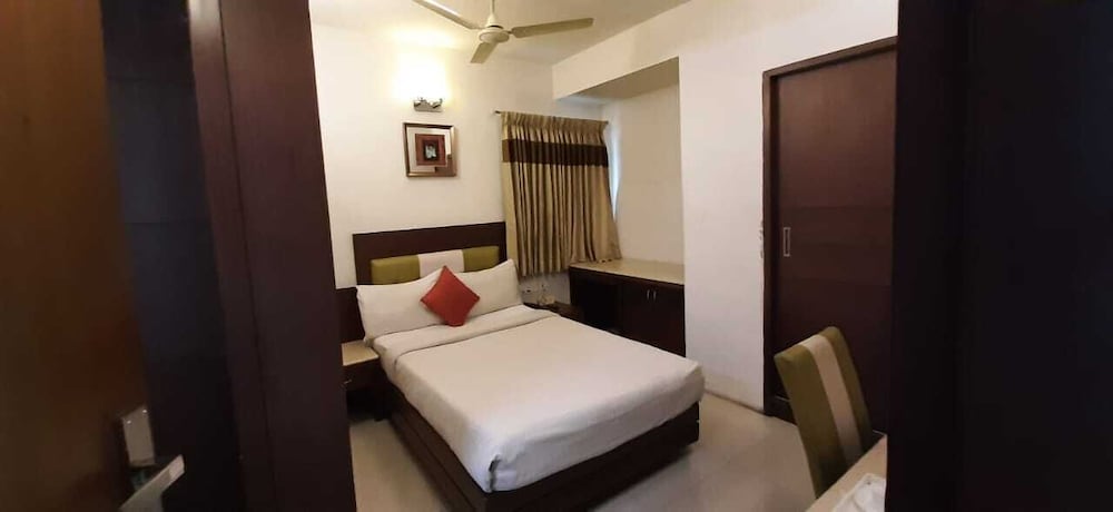 HOTEL PRINCE GARDENS 15/31