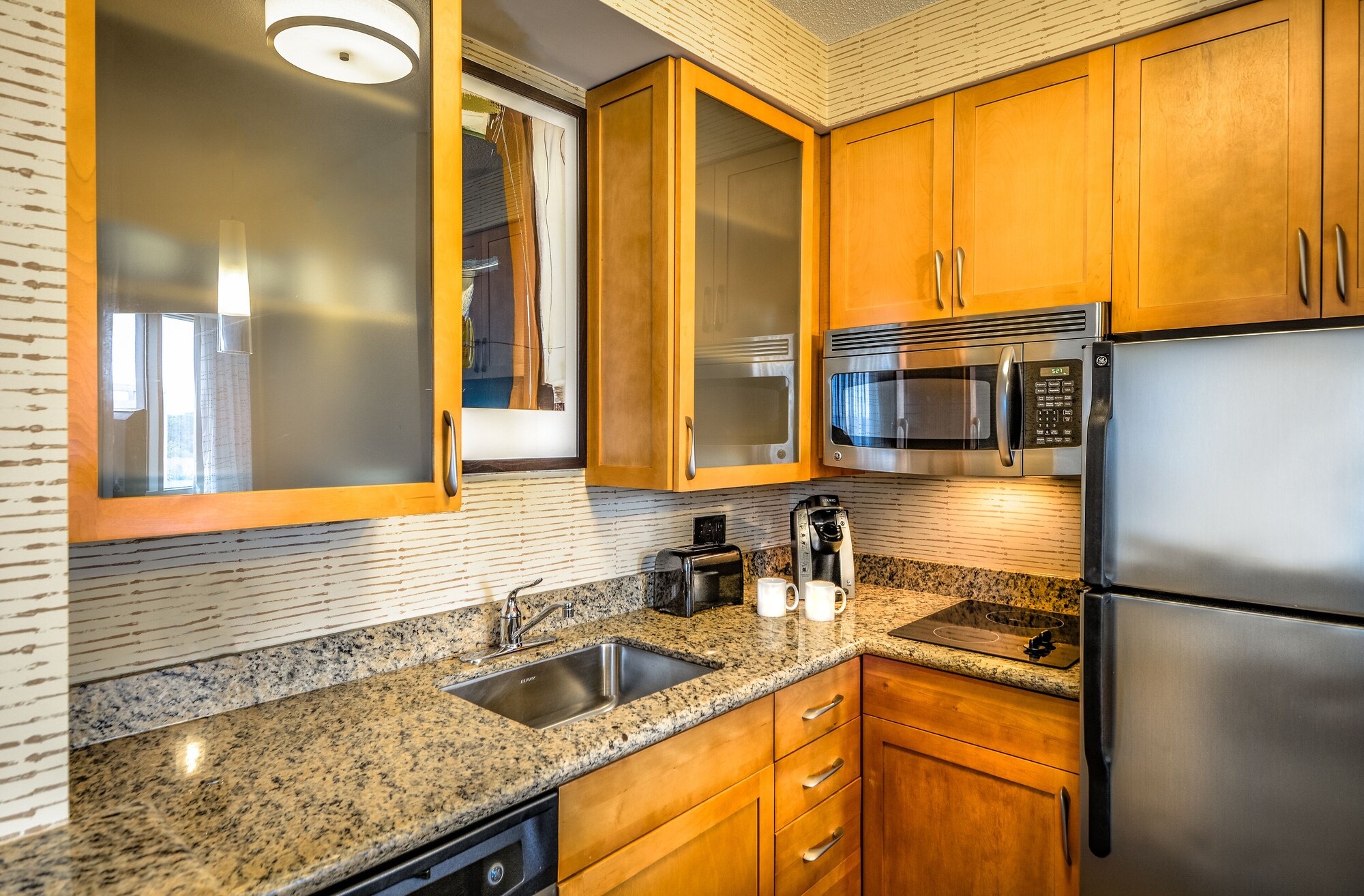 جناح بسرير كينج بغرفة نوم واحدة مع أريكة، Residence Inn by Marriott Arlington Courthouse 7/7