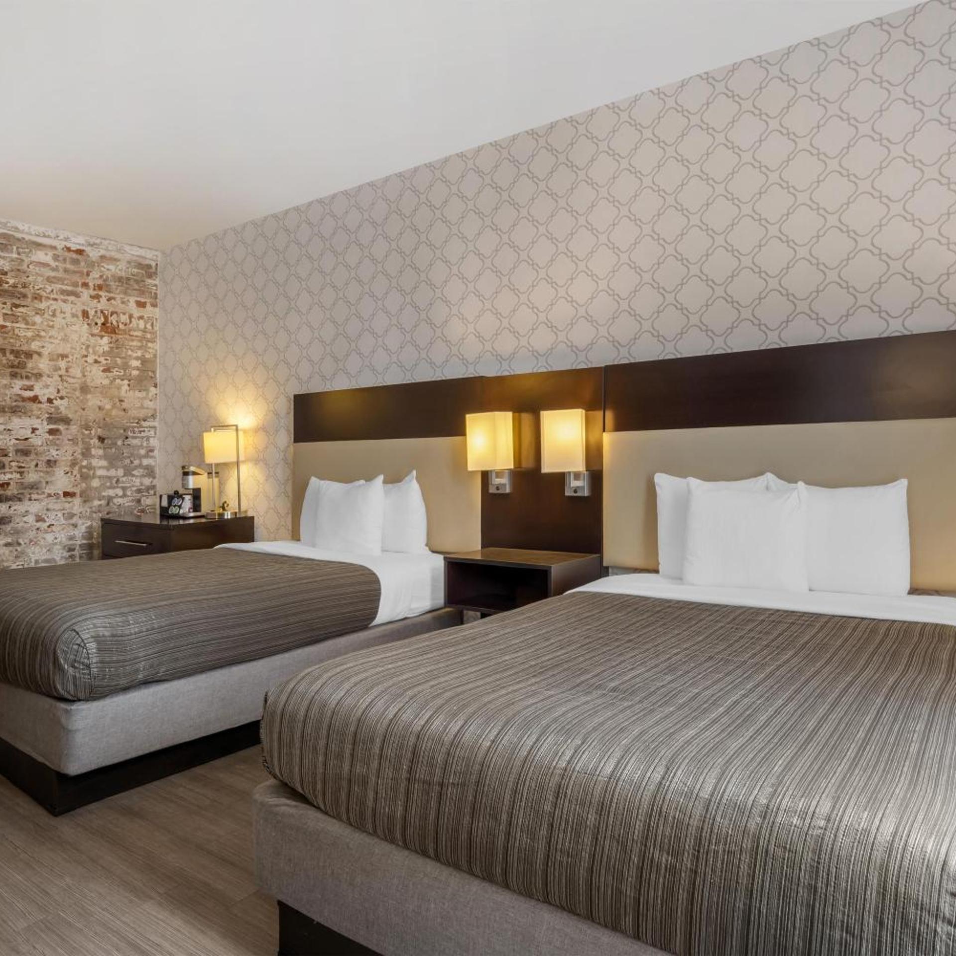 Room, 2 Double Beds, Bathtub, Accessible