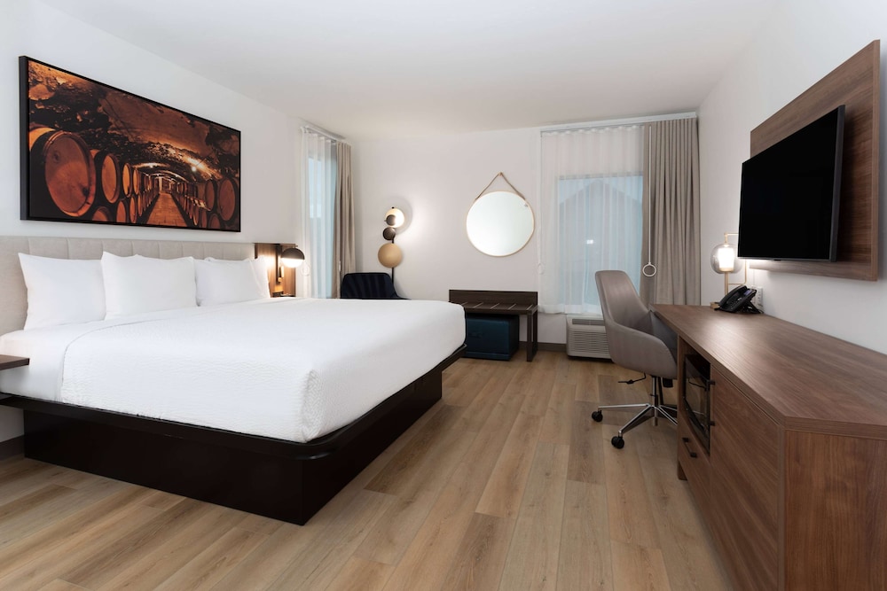 La Quinta Inn & Suites By Wyndham Galt Lodi North 27/56