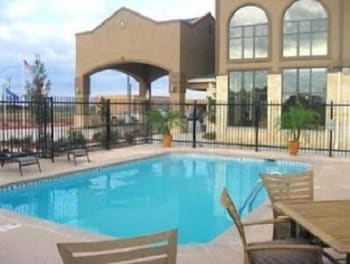 Baymont by Wyndham Cuero 5/27