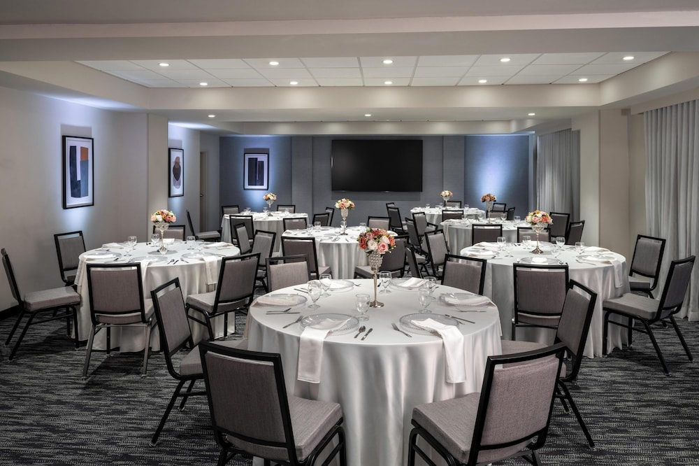 Hyatt Place Fort Lauderdale Cruise Port 37/47