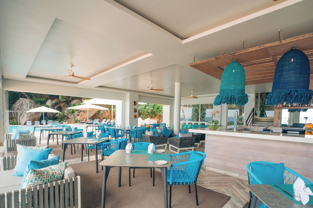 Carana Beach Hotel 55/68