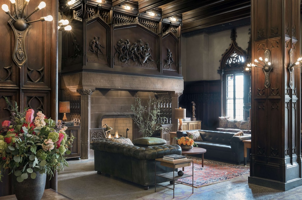 Chicago Athletic Association 43/79