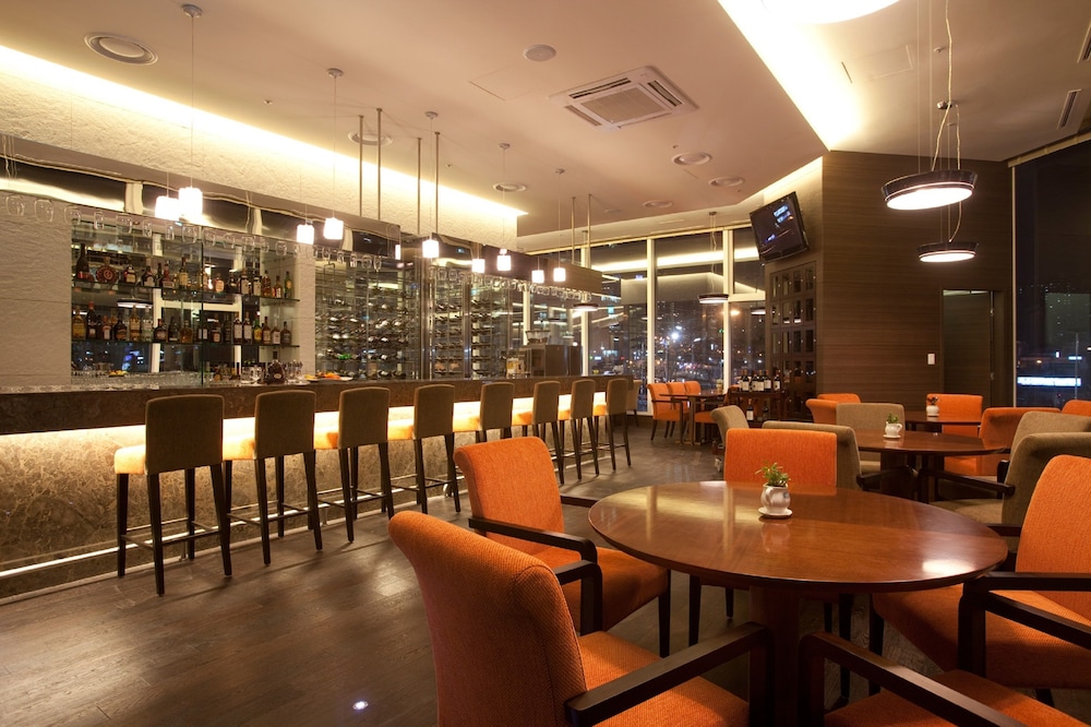 LOTTE CITY HOTEL MAPO 35/40