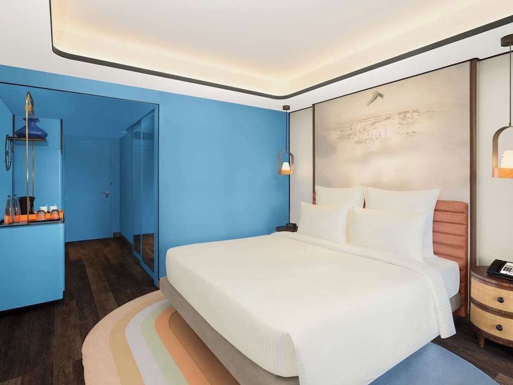 Executive, Queen Bed, Balcony