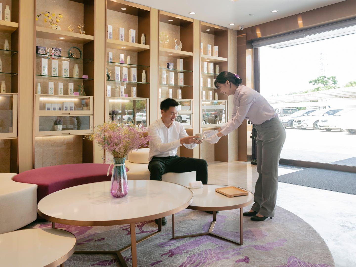 Lavande Hotel (Shenzhen North Railway Station Qinghu Metro Station) 37/50