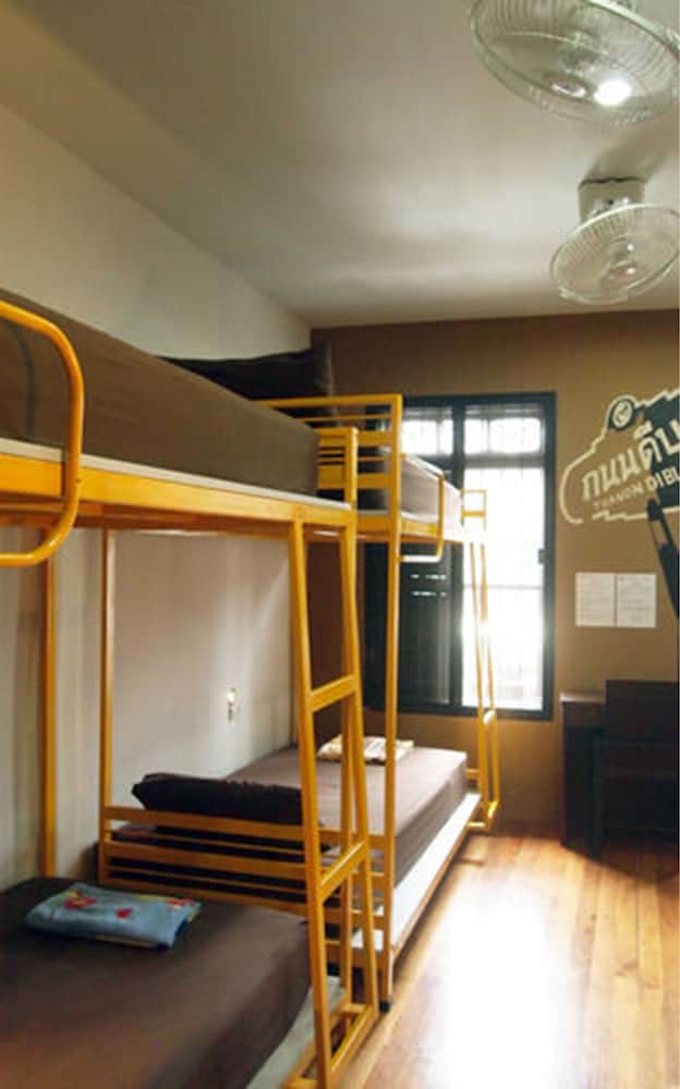 Sunny Hostel Phuket 11/29