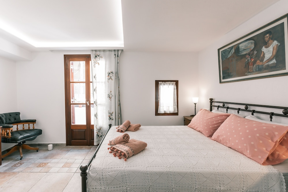 Arco Naxos Luxury Apartments 10/76