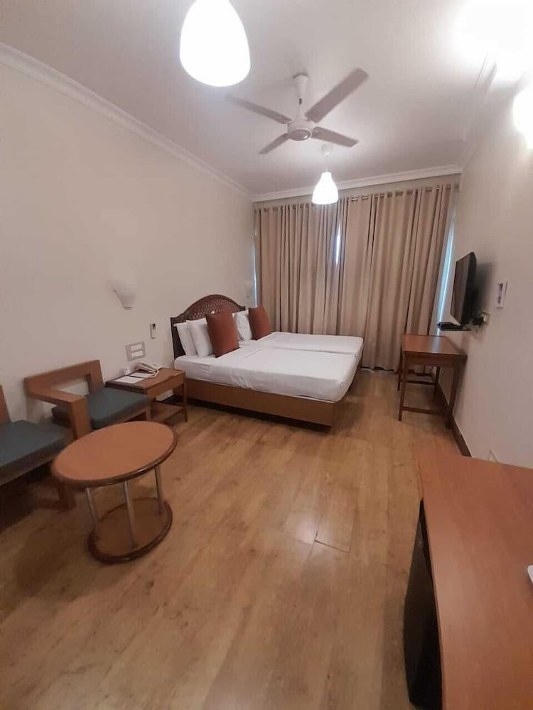 Hotel Regency 20/54