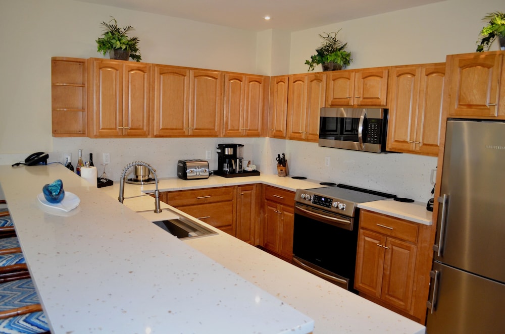 Reef Residences 6/50