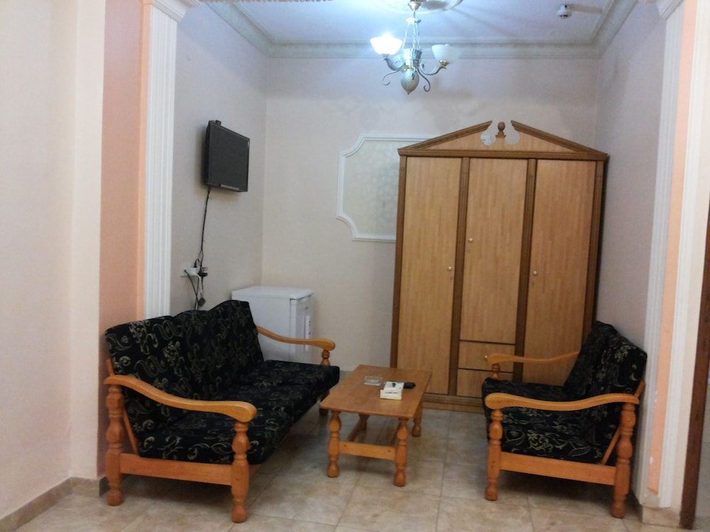 Al Qidra Hotel 13/24