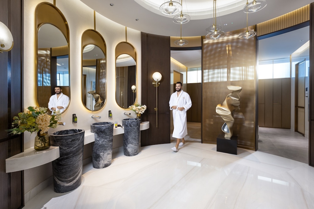 Onyx Rotana 10/61