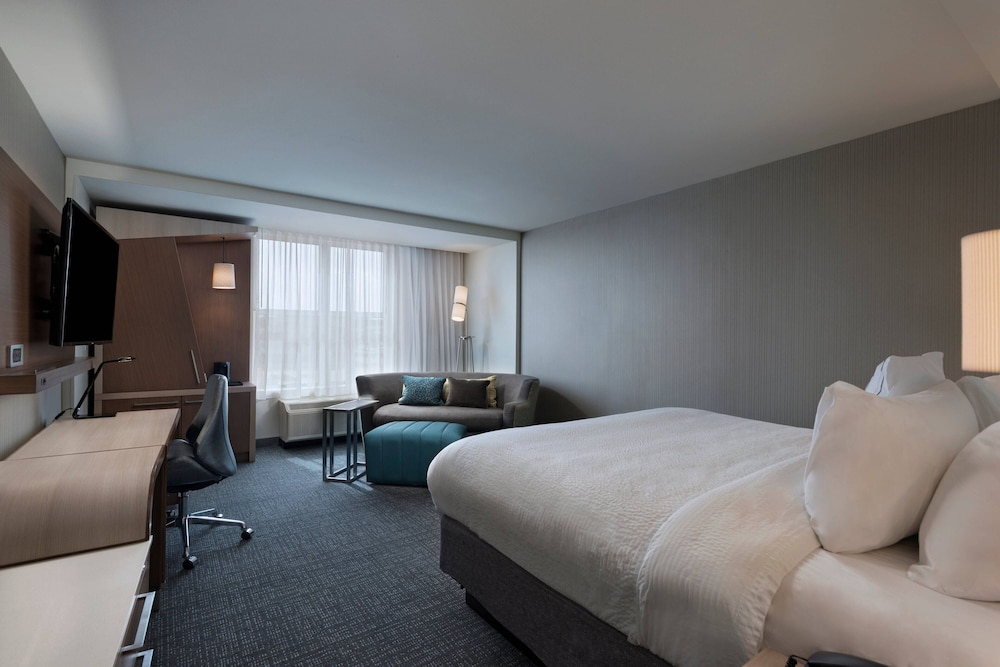 Room, King Bed, Sofa, Accessible