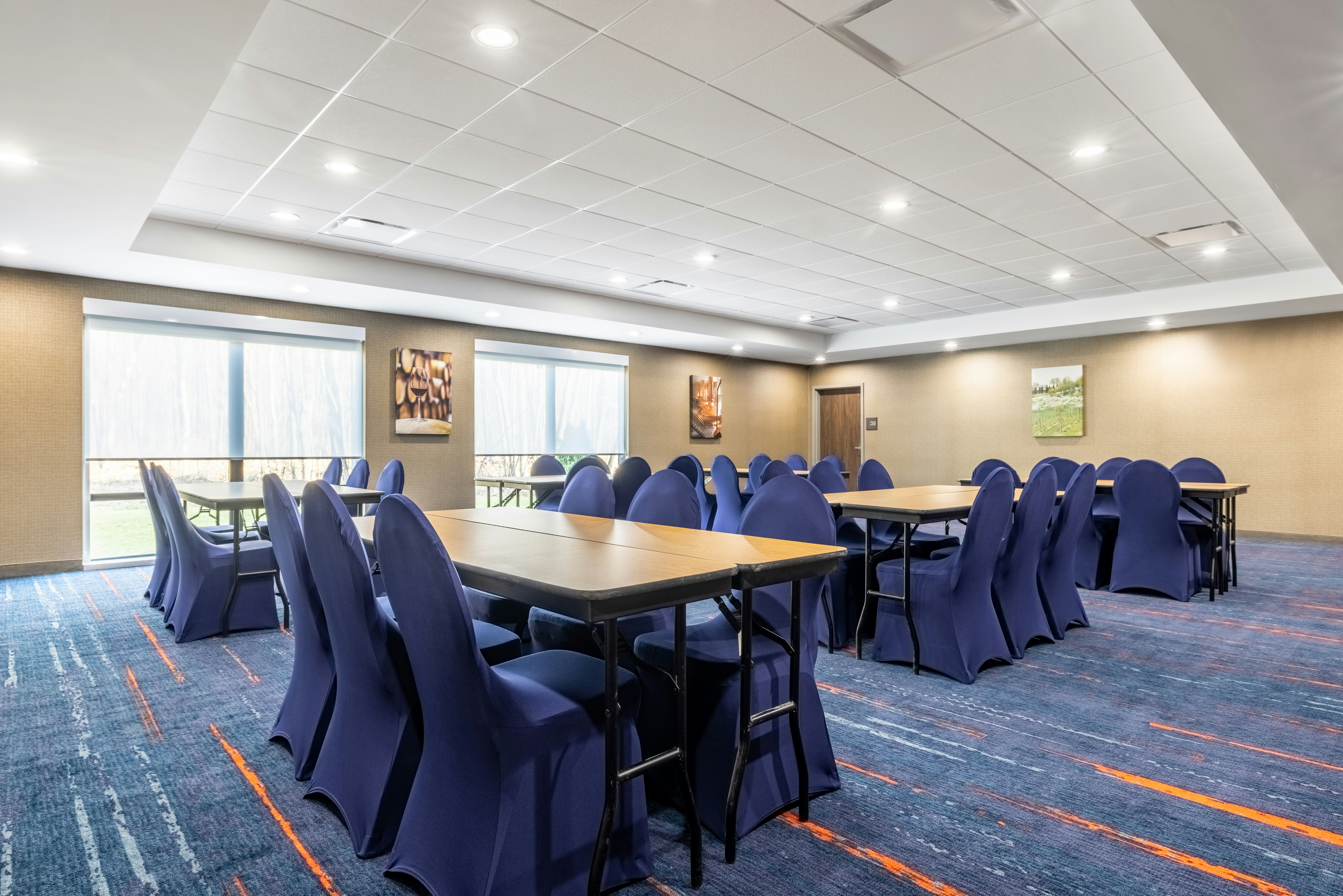 Hampton Inn and Suites Benton Harbor MI 42/47