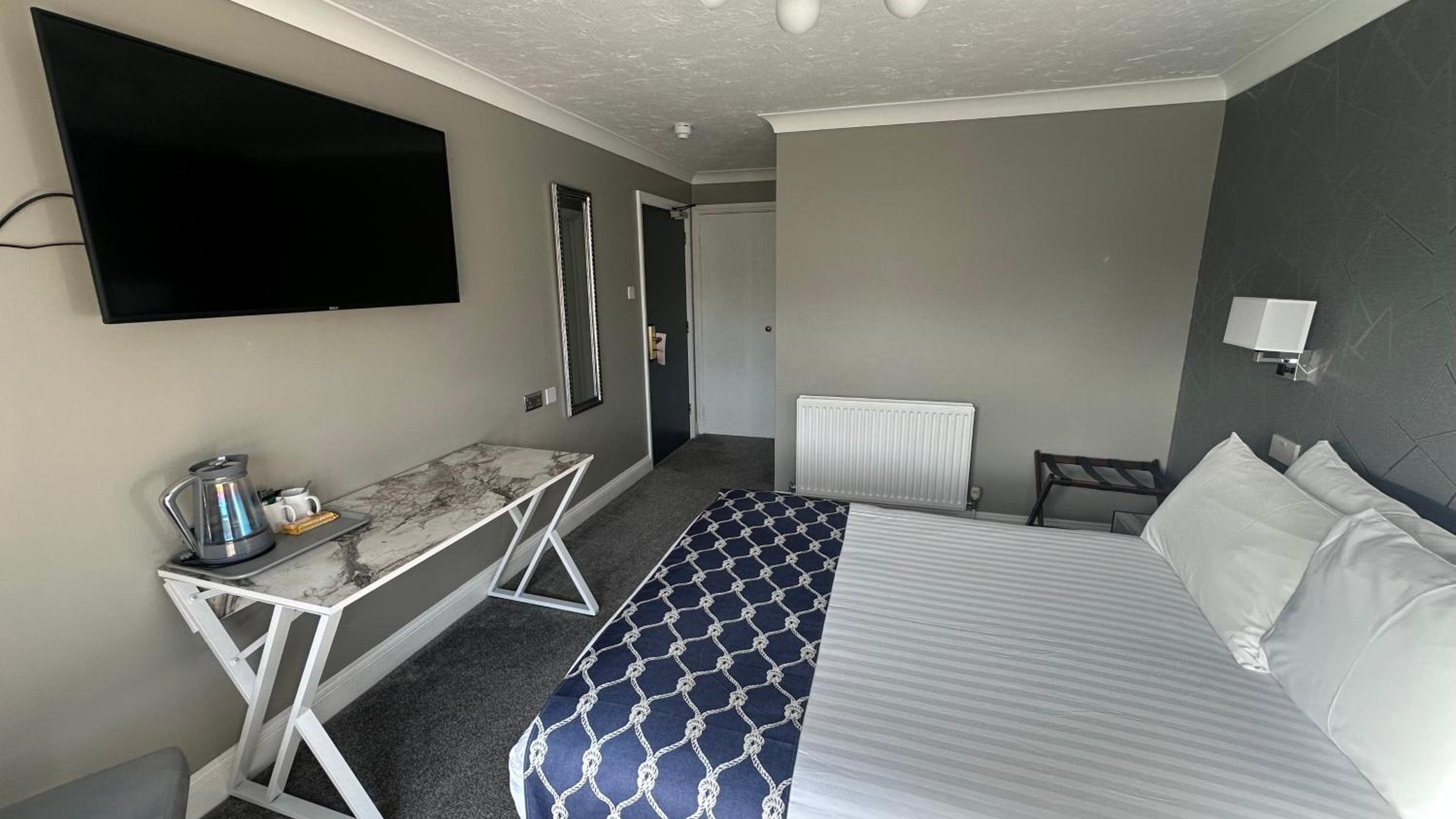 Dolphin Hotel Cambridge 32/50