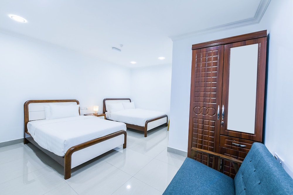 Capital O 90543 Sp Star Hotel 18/53