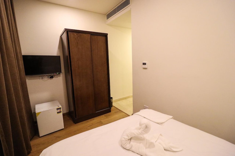 ECONOMY, SINGLE, SINGLE BED