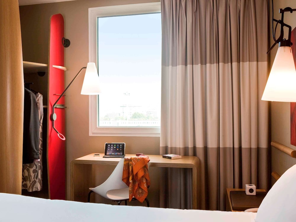 Ibis Paris Porte De Clichy Centre 23/71