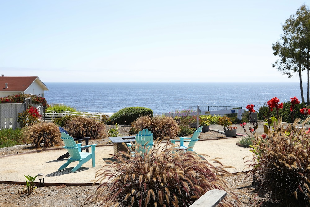 Tides Oceanview Inn & Cottages 38/50