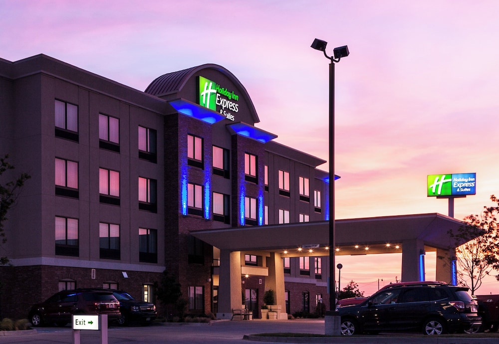 Holiday Inn Express Hotel Amp Suites el Reno 2/36