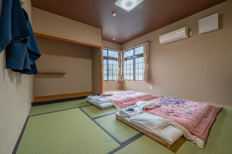Renovated, Japanese, Family, 3 Futon Beds, Street Side View, Large