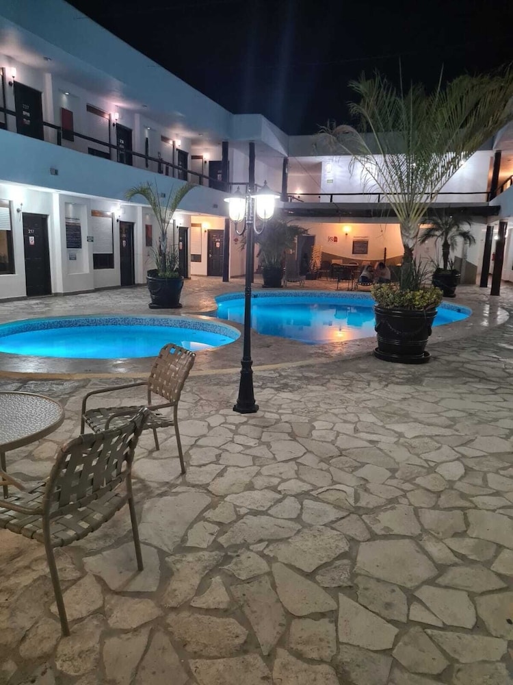 Hotel Paradise La Paz 45/49