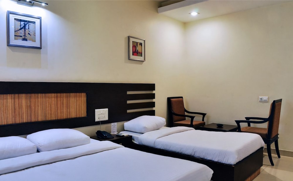 Regal Hotel 21/55