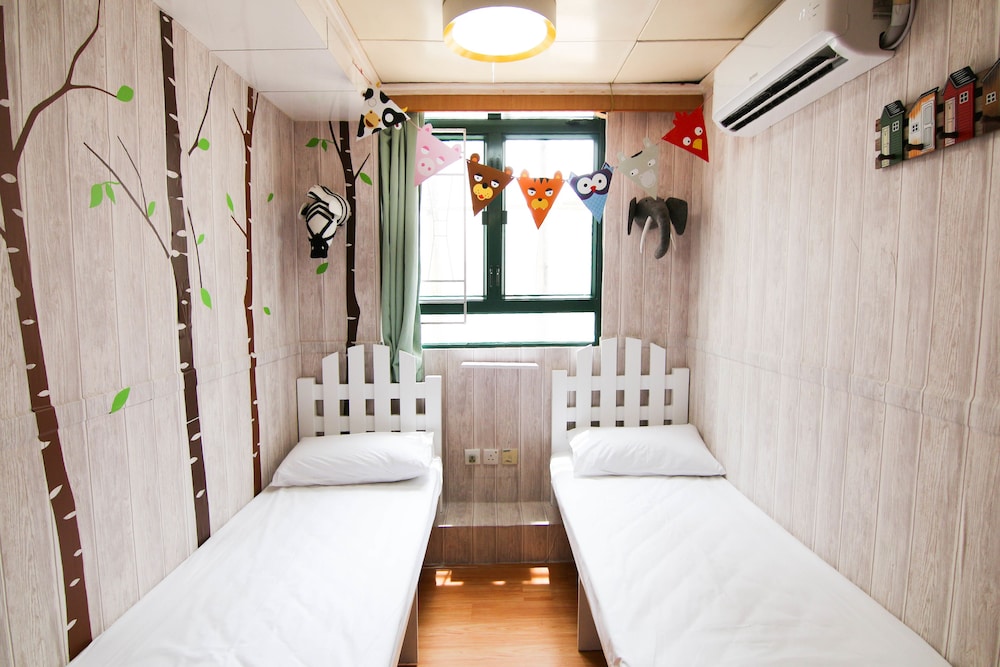 Tempo Inn-Cozy@National Court 45/63
