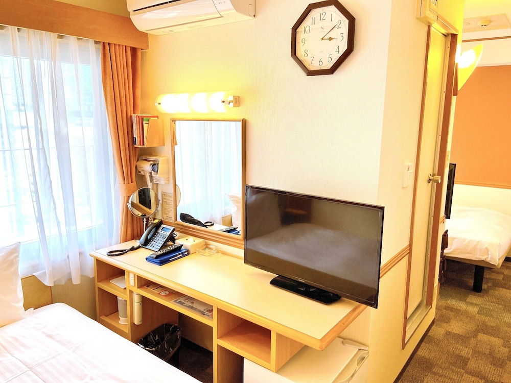 Toyoko Inn Osaka Umeda Nakatsu No 1 56/61