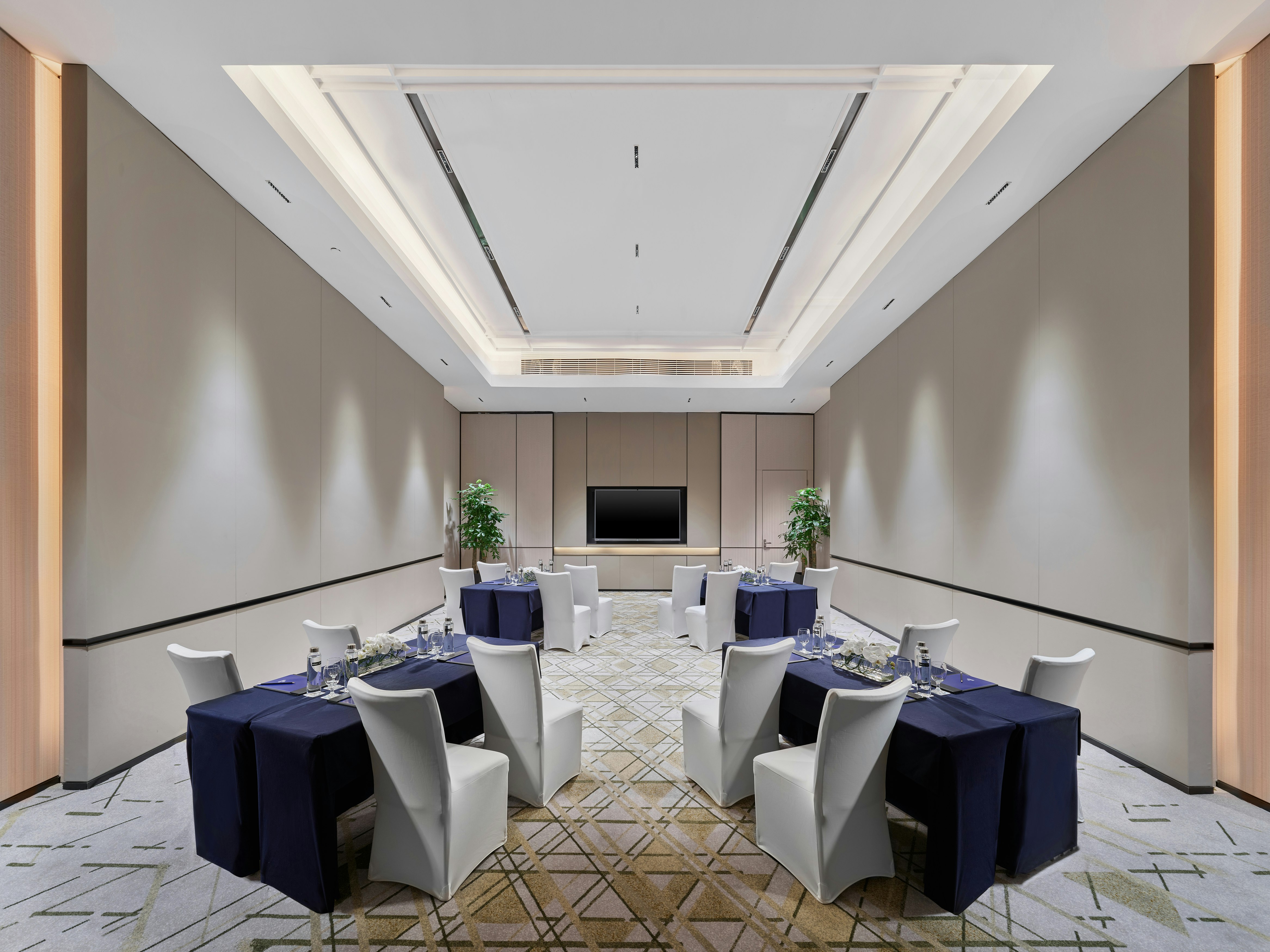 Hilton Shanghai Hongqiao Hotel 64/70