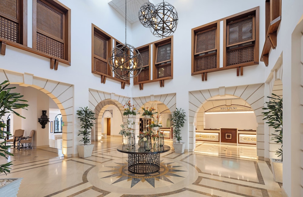 Pine Cliffs Suites 5/50